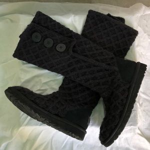 Black knit Ugg boots